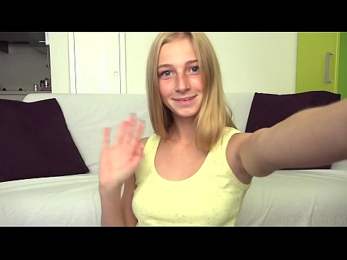 ❤️ Når jeg kjeder meg onanerer jeg dovent den rosa fitten min ❤ Superporno hos oss ❌