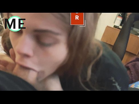 ❤️ Halspikk, avrevet strømpebukse og avrevne hæler hyggelig å møte ❤ Superporno hos oss ❌