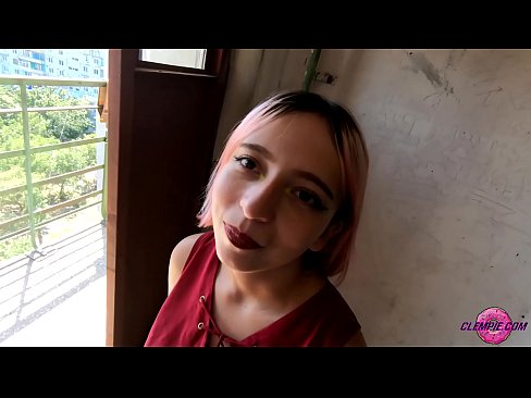 ❤️ Sensuell student suger en fremmed i utmarken - Cum On His Face ❤ Superporno hos oss ❌